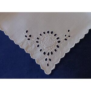 Set 6 Madeira Linen Tea Napkins Eyelet Wreaths White 12" Vintage Embroidery